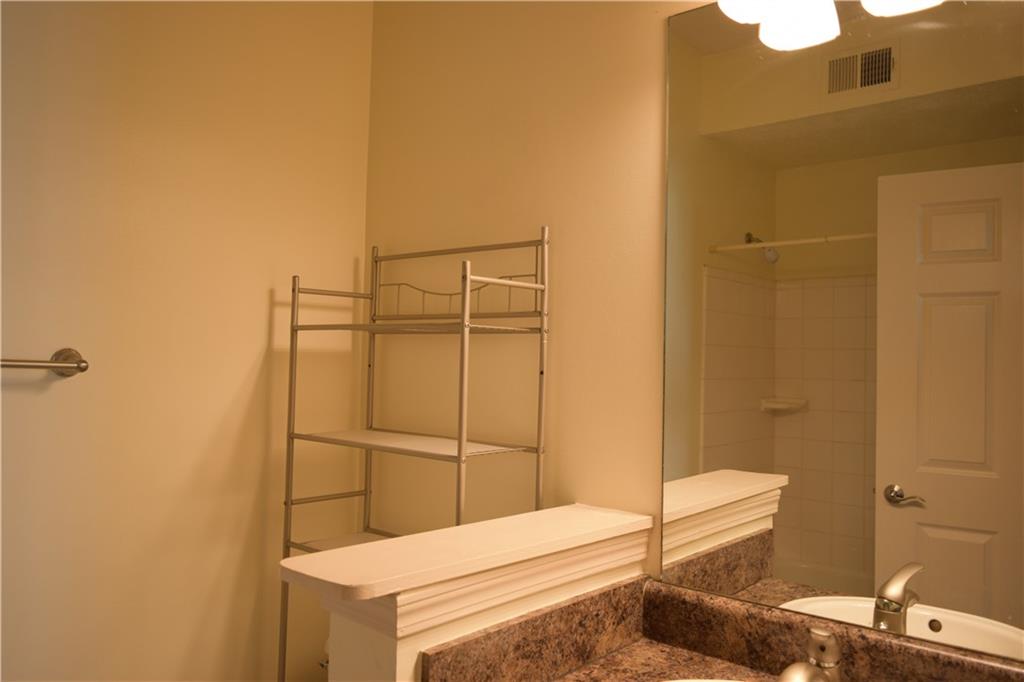 1250 Parkwood Circle SE 1102