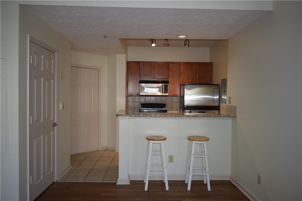 1250 Parkwood Circle SE 1102