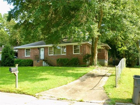 Homes For Sale - 2336 Manor Avenue<br/> East Point, GA 30344