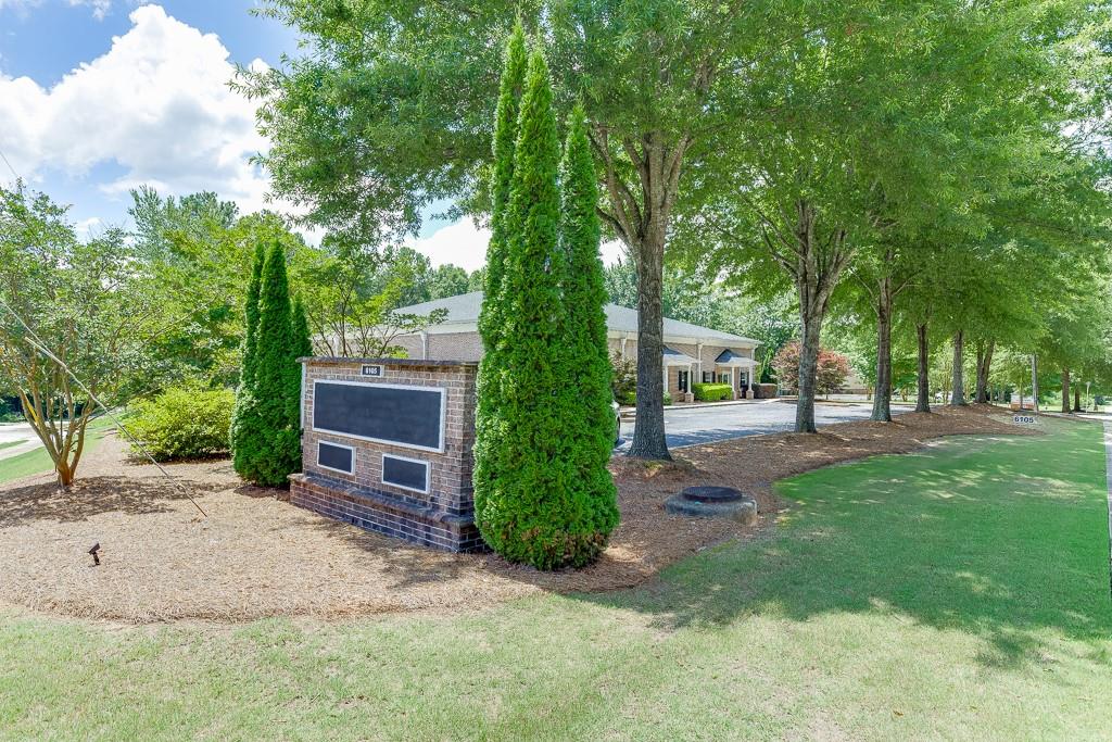 6105 Atlanta Highway