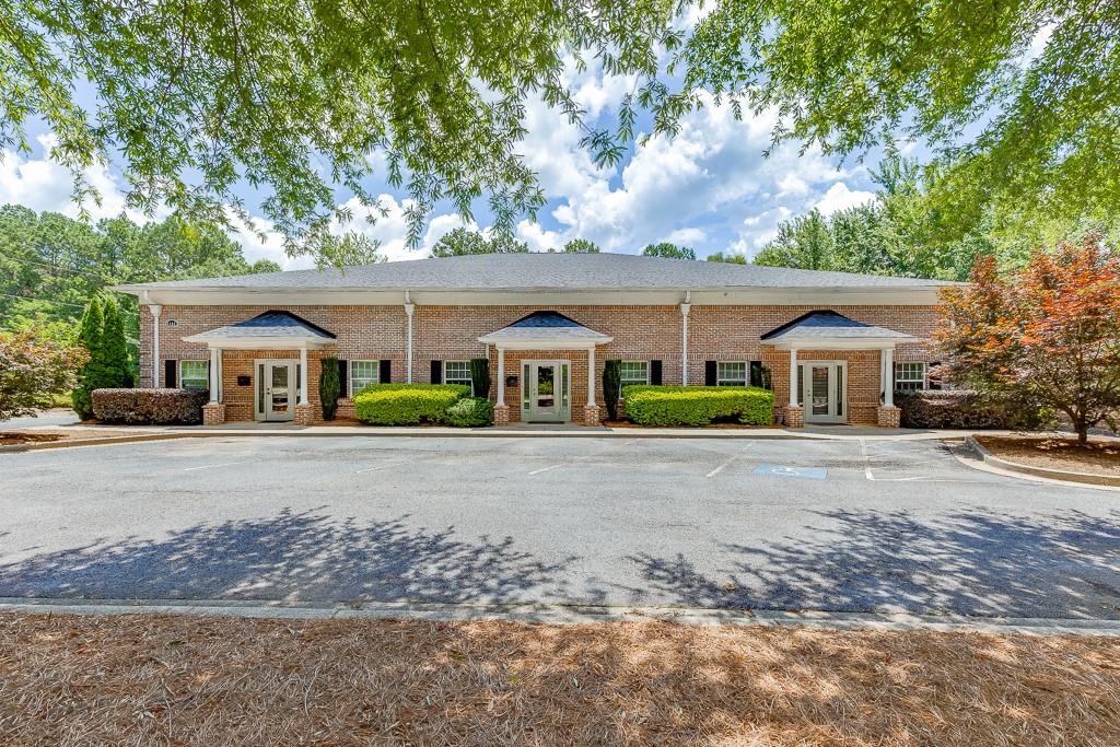 6105 Atlanta Highway
