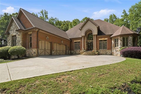 Homes For Sale - 211 Arbor Green Run<br/> Alpharetta, GA 30004