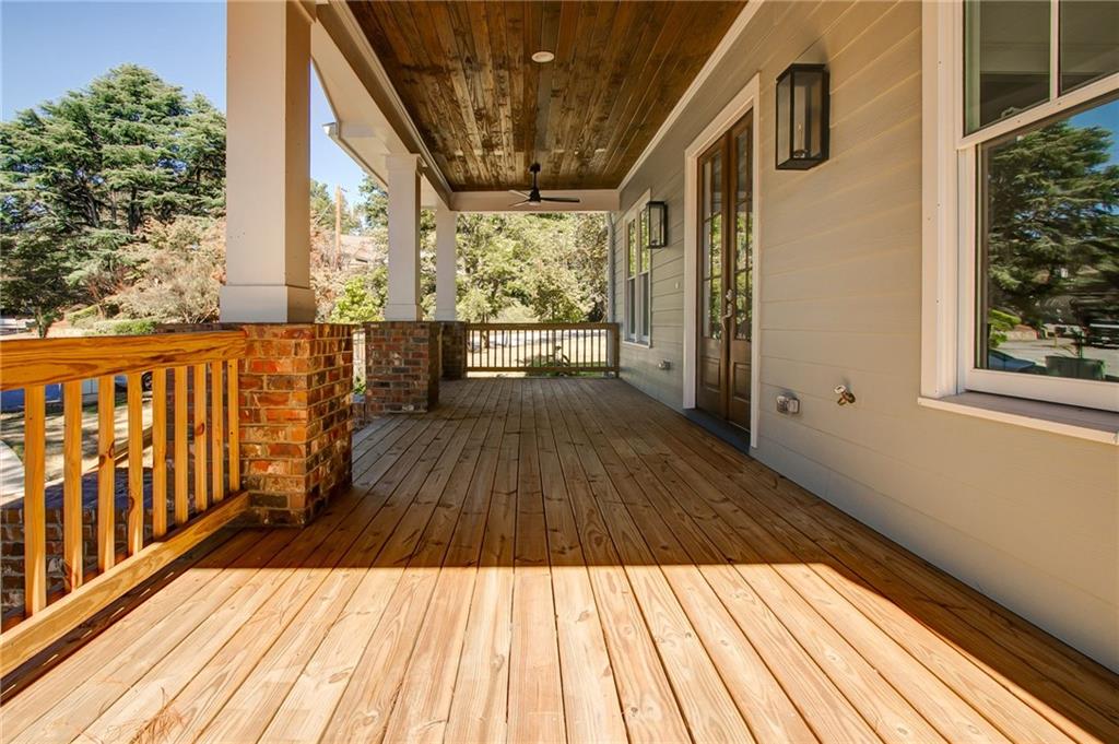 585 Sherwood Road NE