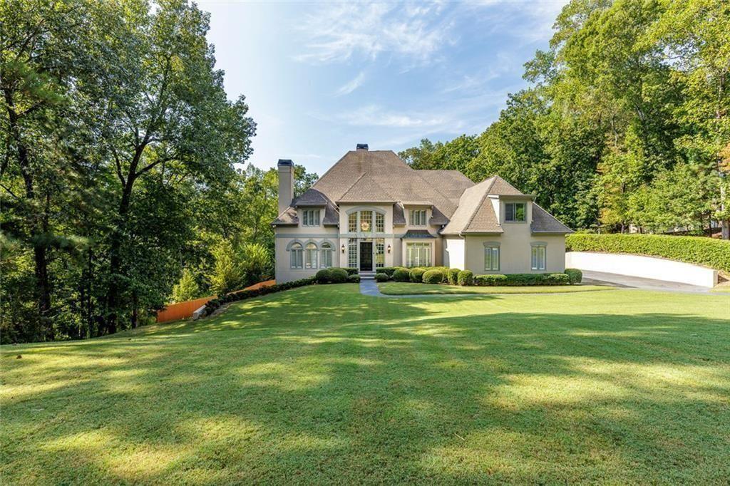 845 Jett Ferry Manor