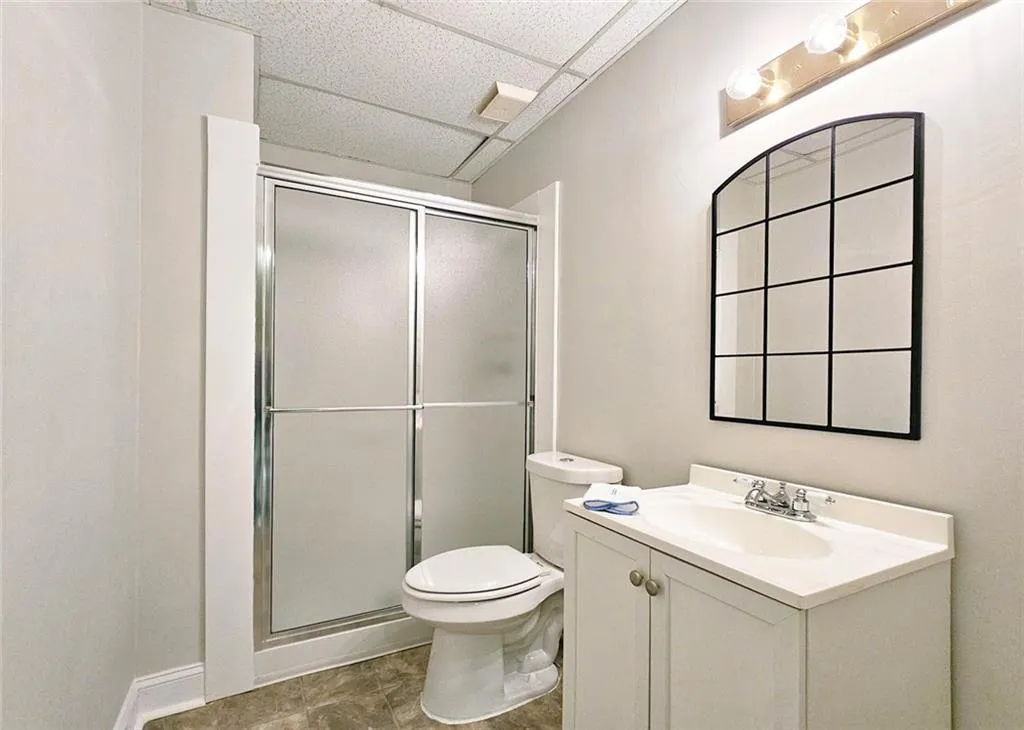 Roswell, Georgia 30075, United States, 4 Bedrooms Bedrooms, ,4 BathroomsBathrooms,Residential,Active,237043