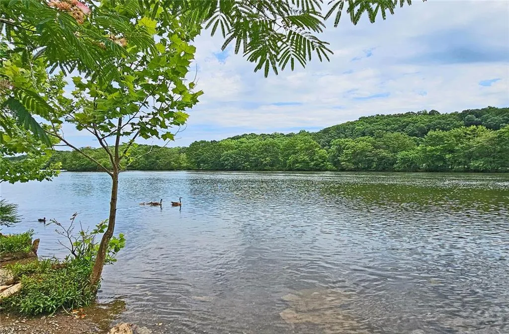 Roswell, Georgia 30075, United States, 4 Bedrooms Bedrooms, ,4 BathroomsBathrooms,Residential,Active,237043