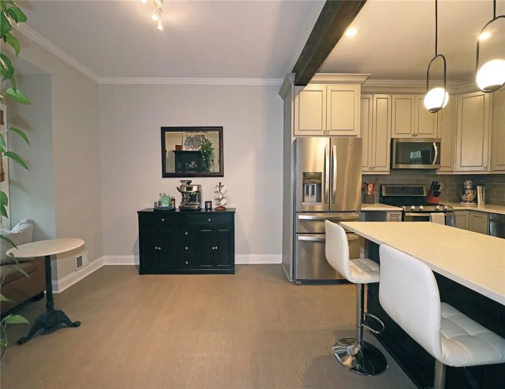 Roswell, Georgia 30075, United States, 4 Bedrooms Bedrooms, ,4 BathroomsBathrooms,Residential,Active,237043