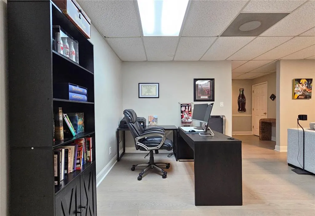 Roswell, Georgia 30075, United States, 4 Bedrooms Bedrooms, ,4 BathroomsBathrooms,Residential,Active,237043