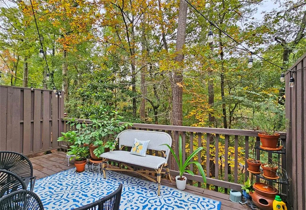 Roswell, Georgia 30075, United States, 4 Bedrooms Bedrooms, ,4 BathroomsBathrooms,Residential,Active,237043