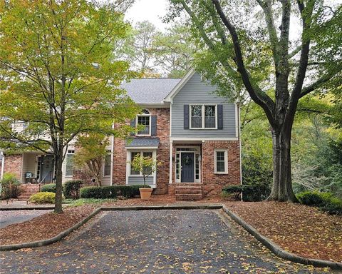 Photo of 100 River Ridge Lane, Roswell, GA 30075 (MLS # 7674305) Photo of 100 River Ridge Lane, Roswell, GA 30075 (MLS # 7674305)