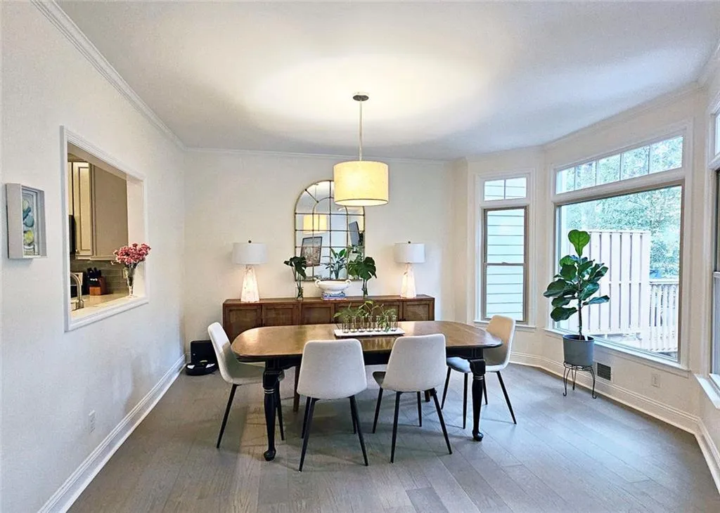 Roswell, Georgia 30075, United States, 4 Bedrooms Bedrooms, ,4 BathroomsBathrooms,Residential,Active,237043