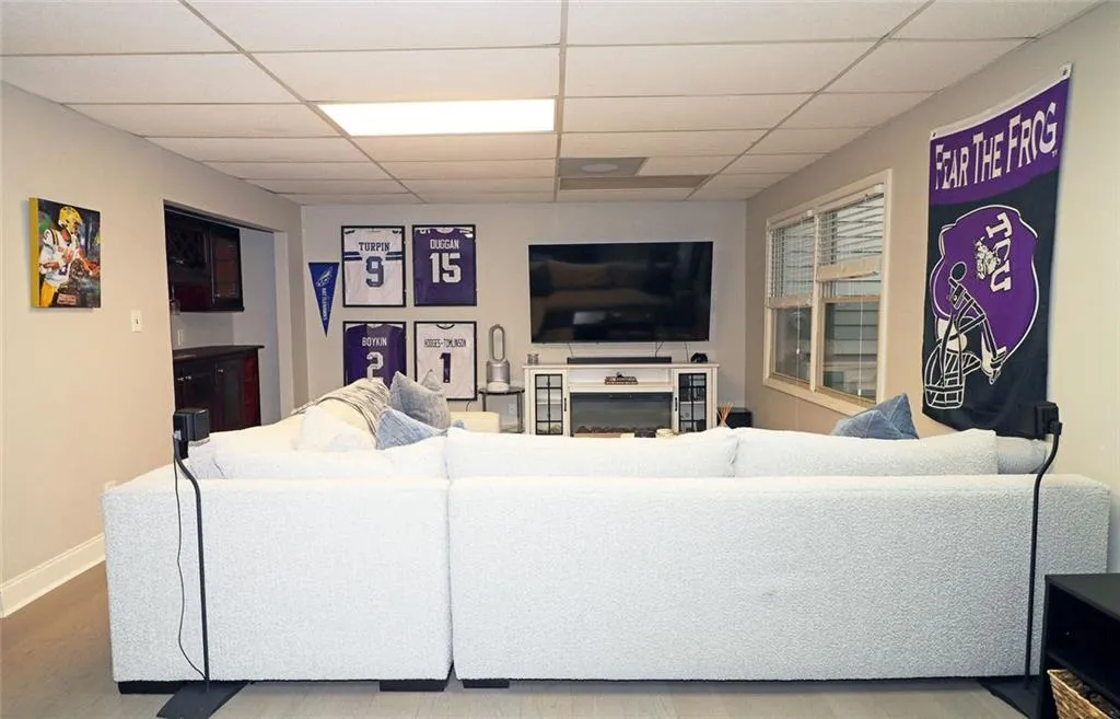 Roswell, Georgia 30075, United States, 4 Bedrooms Bedrooms, ,4 BathroomsBathrooms,Residential,Active,237043