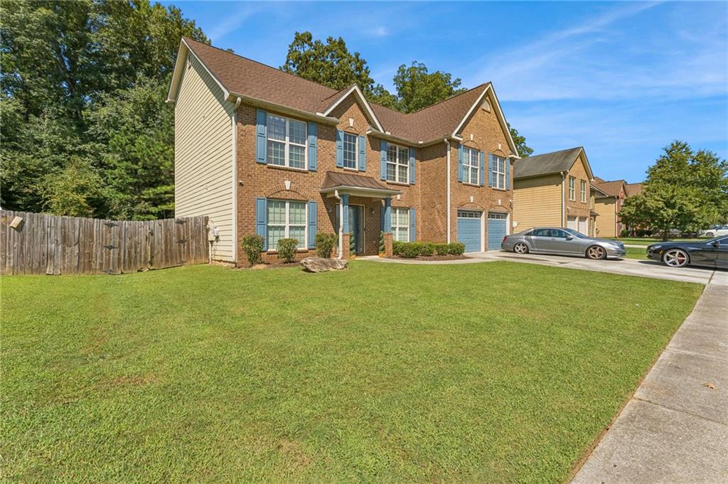 2512 Brittany Park Lane