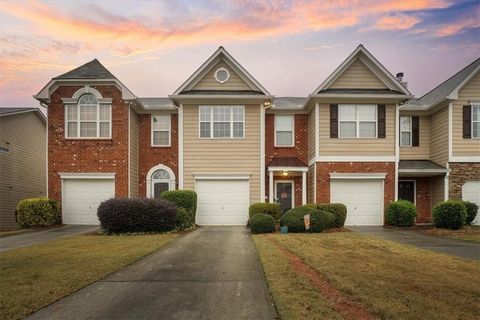 Townhouse For Sale - 152 Haven Oak Way<br/> Lawrenceville, GA 30044