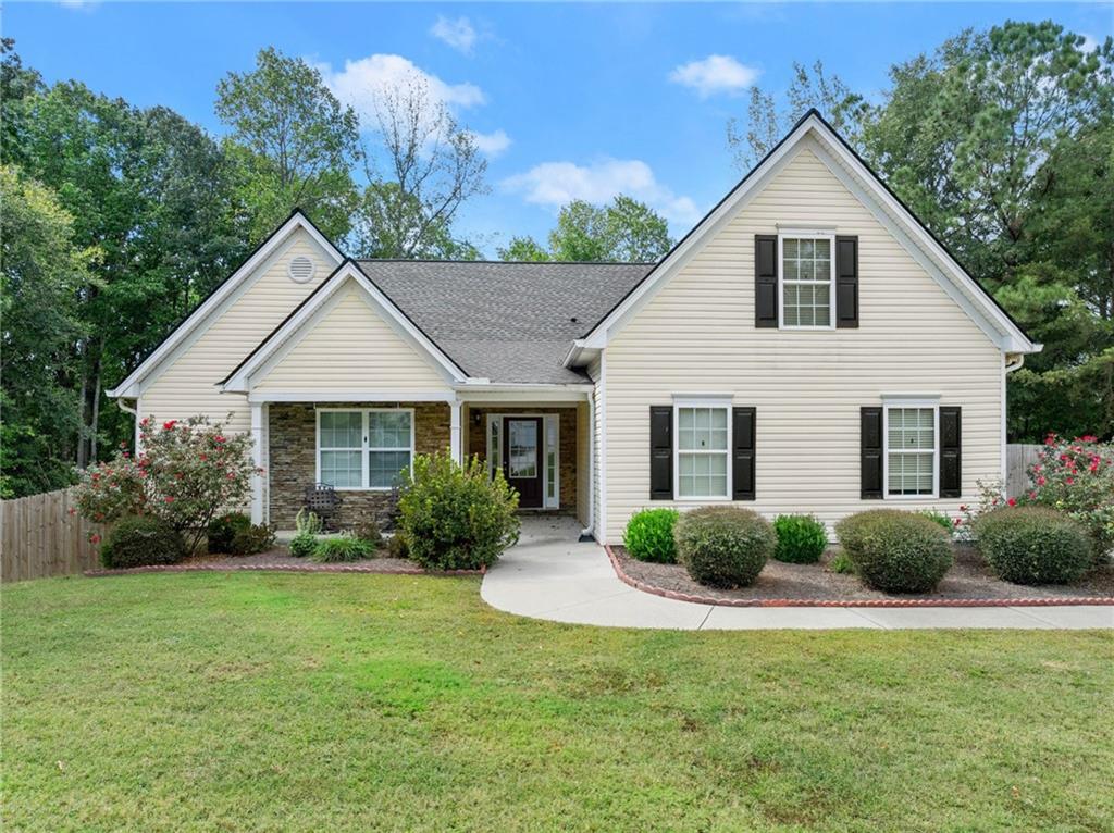 6439 Mossy Boulder Drive, Flowery Branch, Georgia image 4