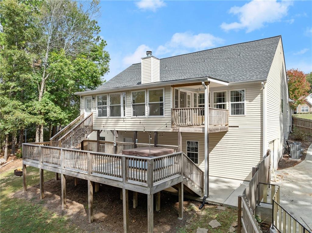 6439 Mossy Boulder Drive, Flowery Branch, Georgia image 5