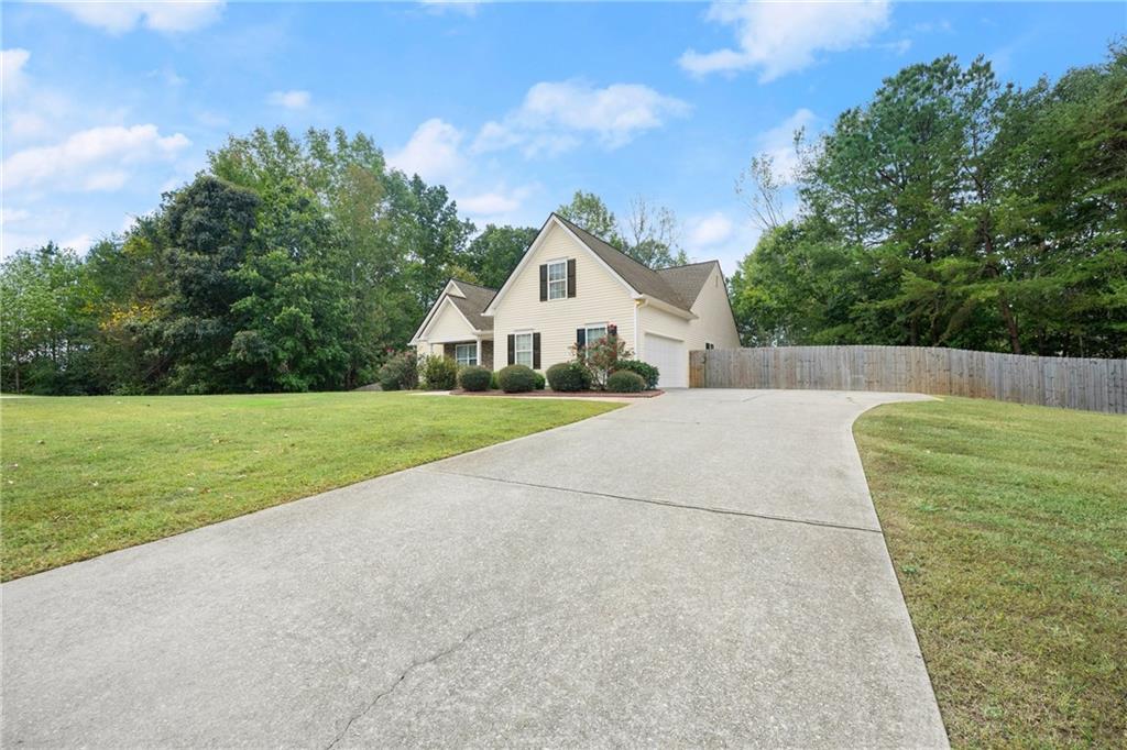 6439 Mossy Boulder Drive, Flowery Branch, Georgia image 9