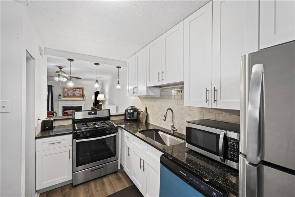 3371 Spring Harbour Drive, Atlanta, Georgia image 9