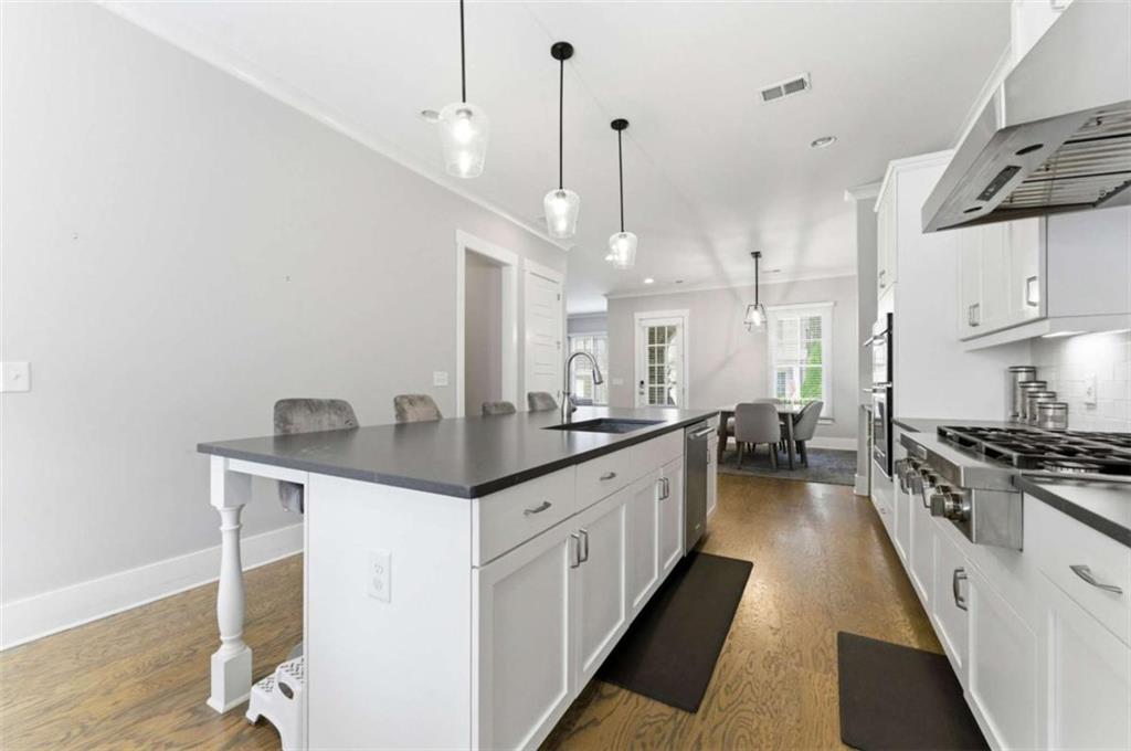 1962 Westside Boulevard