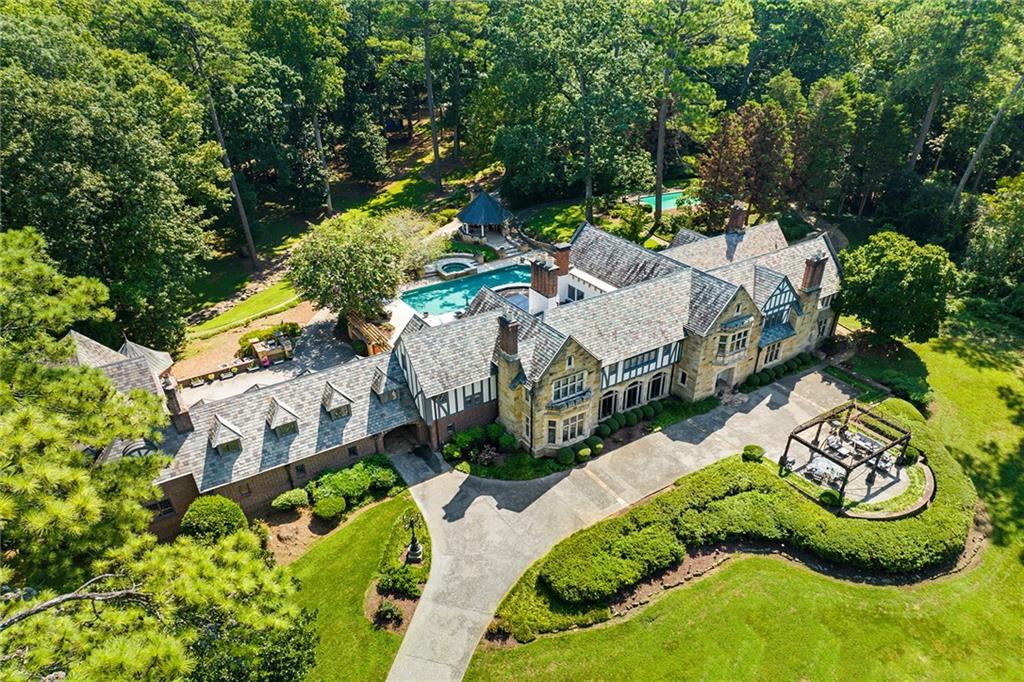 Tuxedo Park - Residential