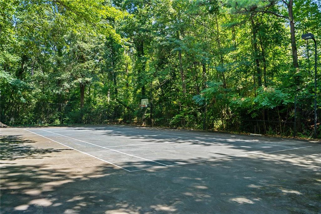 Tuxedo Park - Residential