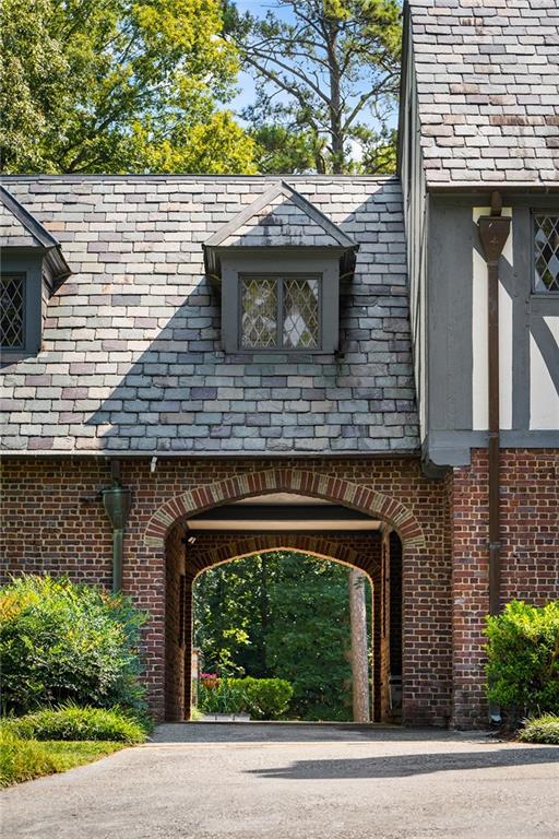 Tuxedo Park - Residential