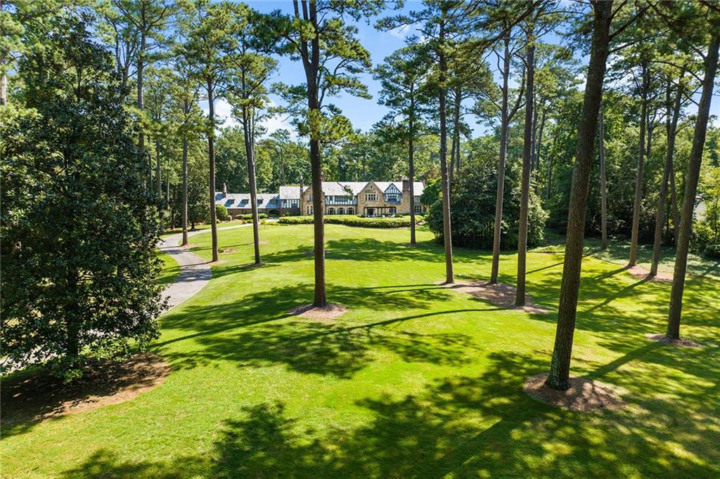 Tuxedo Park - Residential
