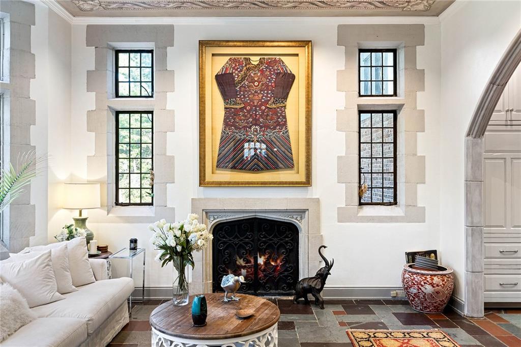 Tuxedo Park - Residential