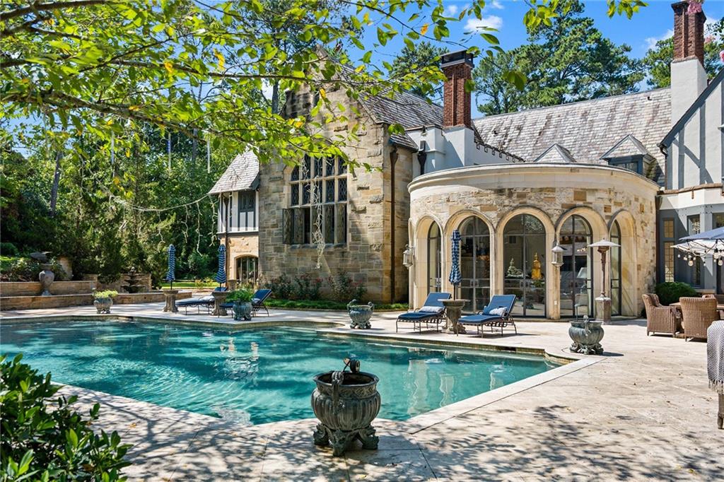 Tuxedo Park - Residential