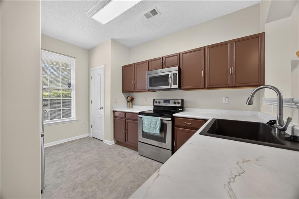1406 Bayrose Circle