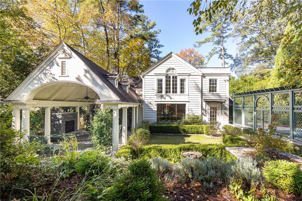 Haynes Manor - Residential