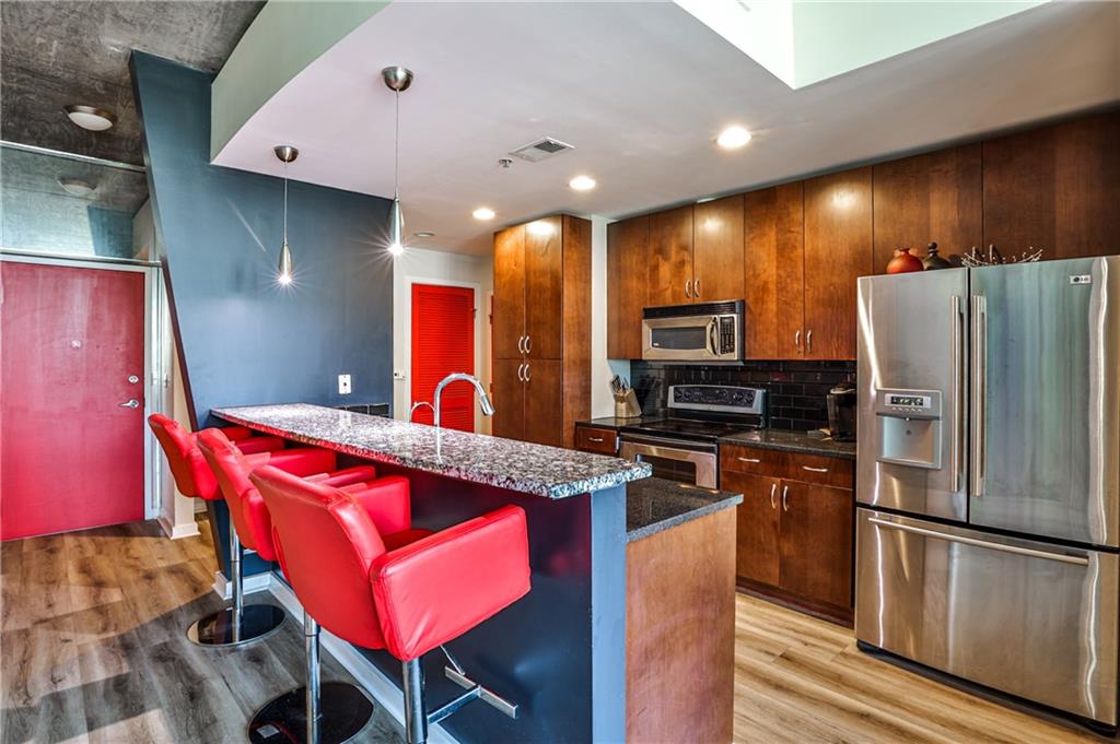 860 Peachtree Street Northeast Street NE 811
