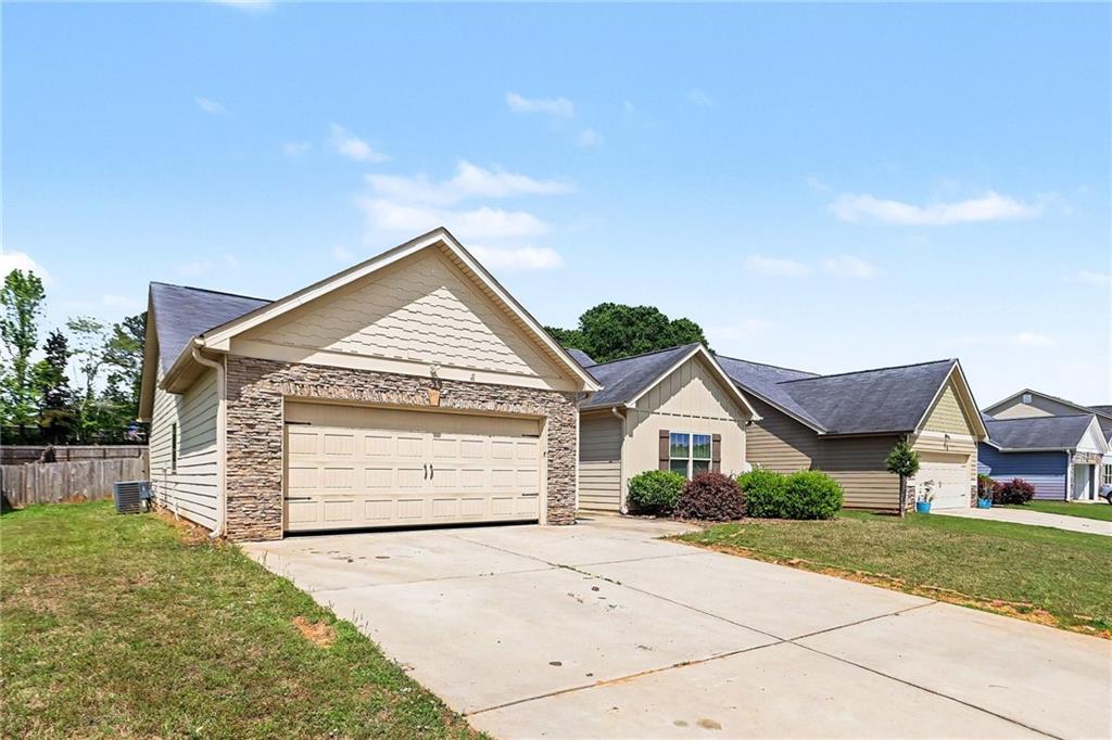 218 Summergate Lane