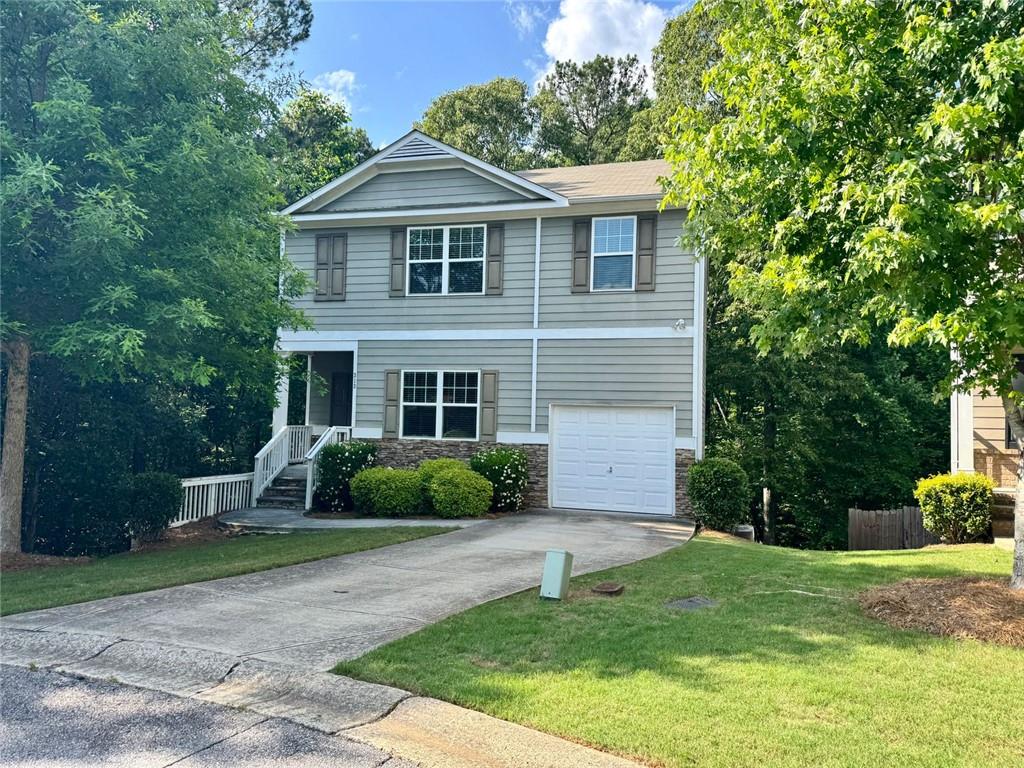 Welcome to your ideal townhouse in the heart of Woodstock, GA! This charming 3-bedroom, 2-bathroom residence offers a spacious 2,527 square feet of comfortable living space and was built in 2016. Enjoy cozy evenings in the inviting living room featuring a fireplace, and host gatherings in the modern kitchen equipped with dark wood cabinetry and granite countertops. The master suite includes an en-suite bathroom with dual sinks for added convenience.
This lovely property comes with dedicated parking and central heating and cooling to ensure your comfort throughout the year. The community adds to your lifestyle with a refreshing pool perfect for relaxing on warm afternoons.
Located just minutes away from local amenities like great restaurants, shops, and schools, this townhouse strikes a perfect balance between convenience and tranquility. Don’t miss the chance to make this inviting space your new home! Contact us today to schedule a viewing.