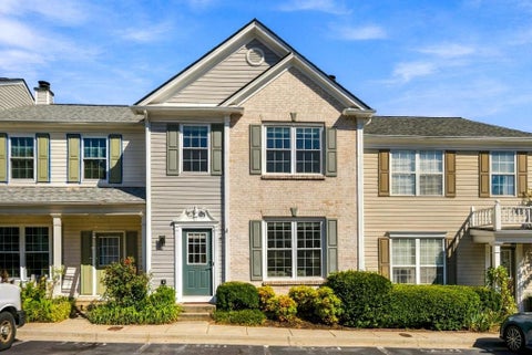 Townhouse For Sale - 1170 Kilmington Court<br/> Alpharetta, GA 30009