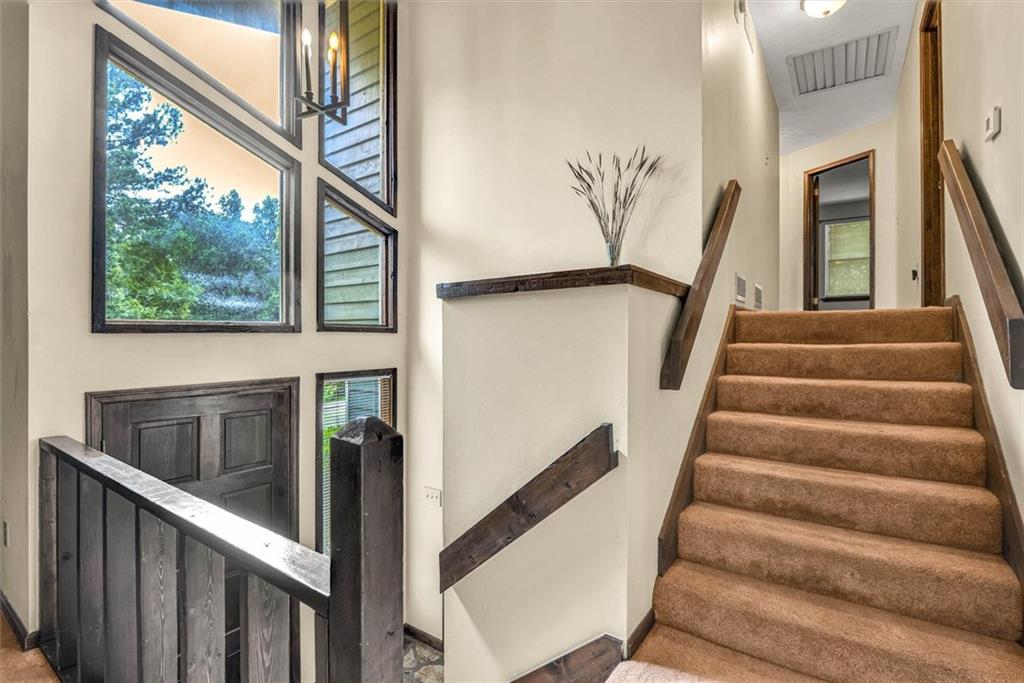 6565 Oakwood Drive