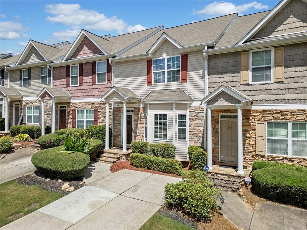 251 DERBY Court