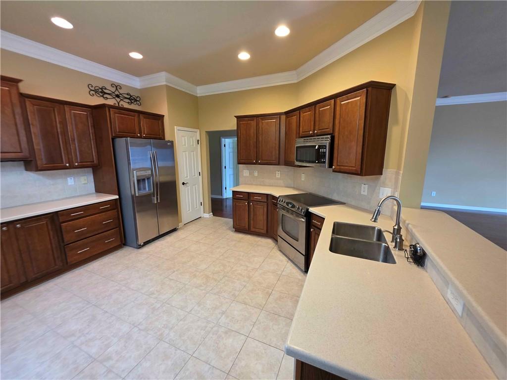 1213 Dawnview Dr