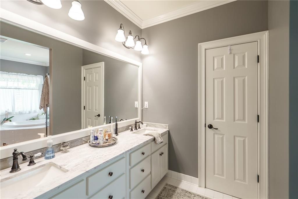 1660 Maple Ridge Drive, Loganville, Georgia image 33