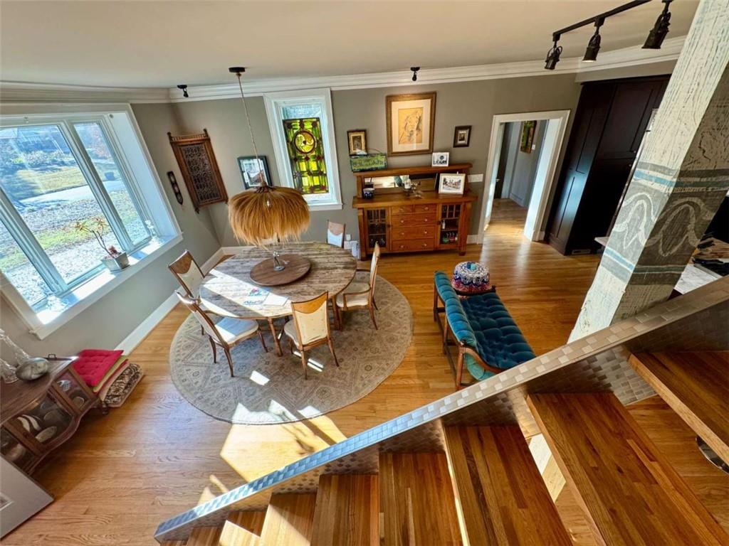 2221 Highview Road