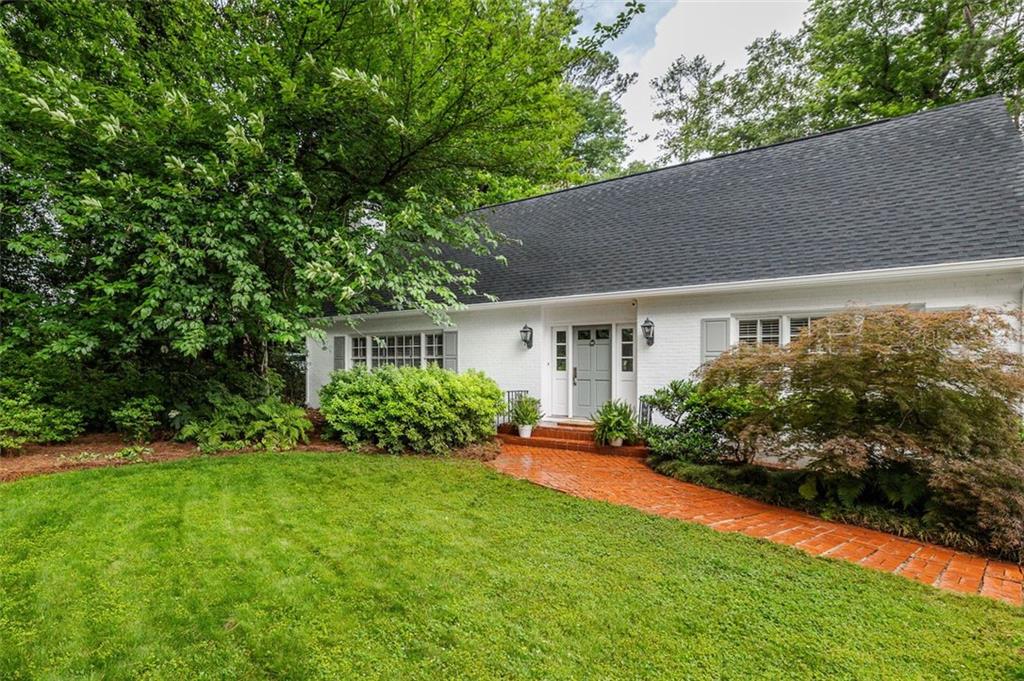 956 Clifton Road NE