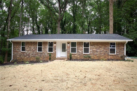Homes For Sale - 3941 Canterbury Walk<br/> Douglasville, GA 30135
