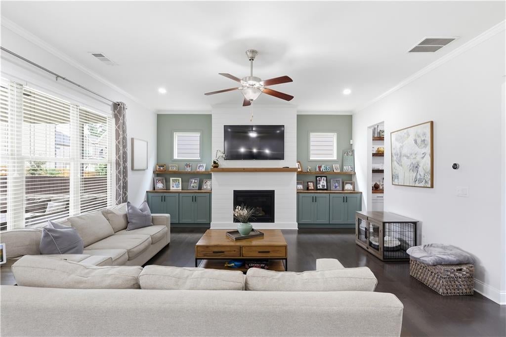 2438 Colby Court