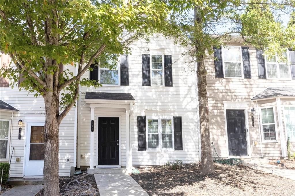 745 Crestwell Circle SW