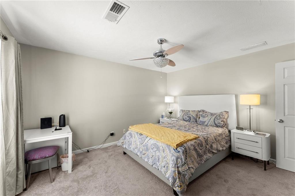 Holcomb Crossing - Residential