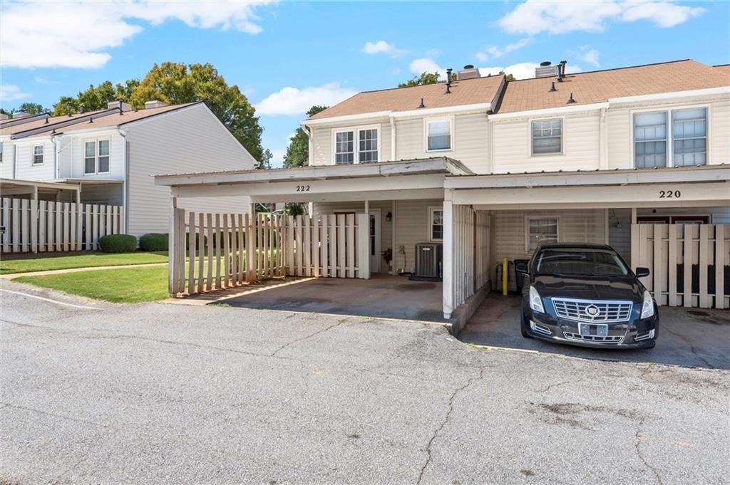 Holcomb Crossing - Residential