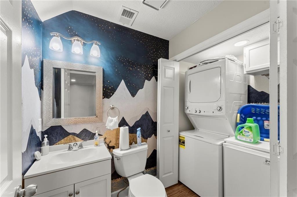 Holcomb Crossing - Residential