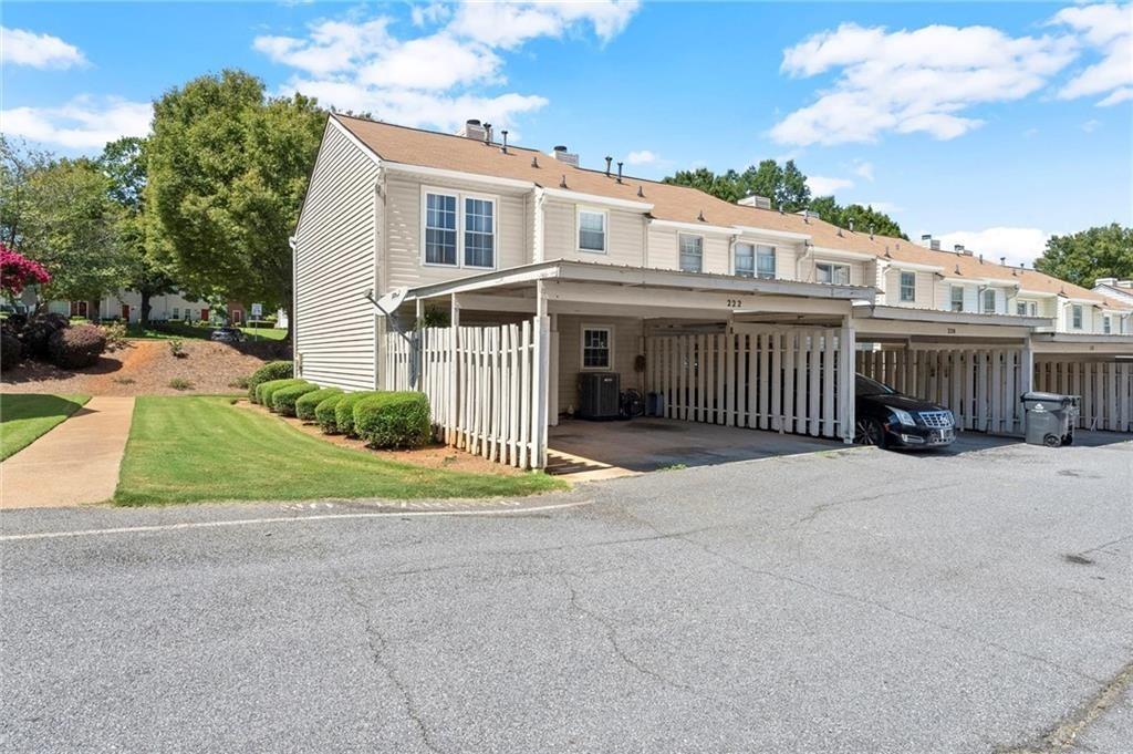 Holcomb Crossing - Residential