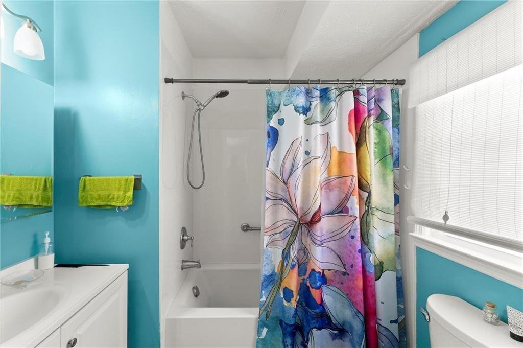 Holcomb Crossing - Residential