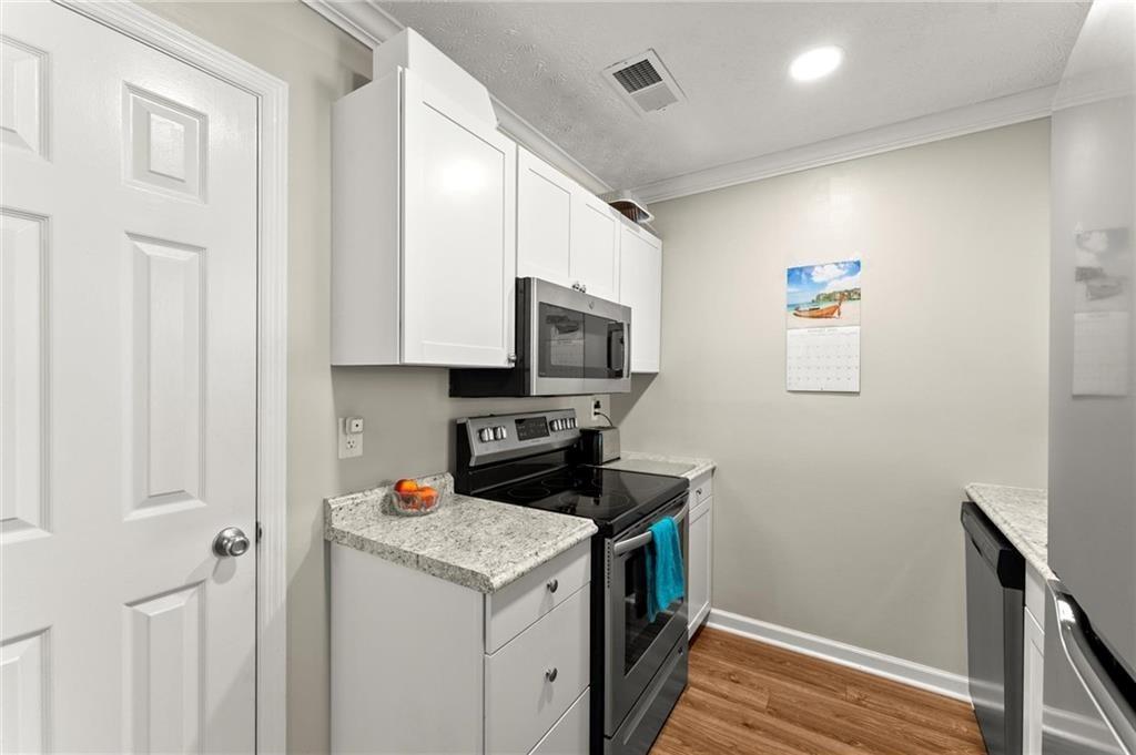 Holcomb Crossing - Residential